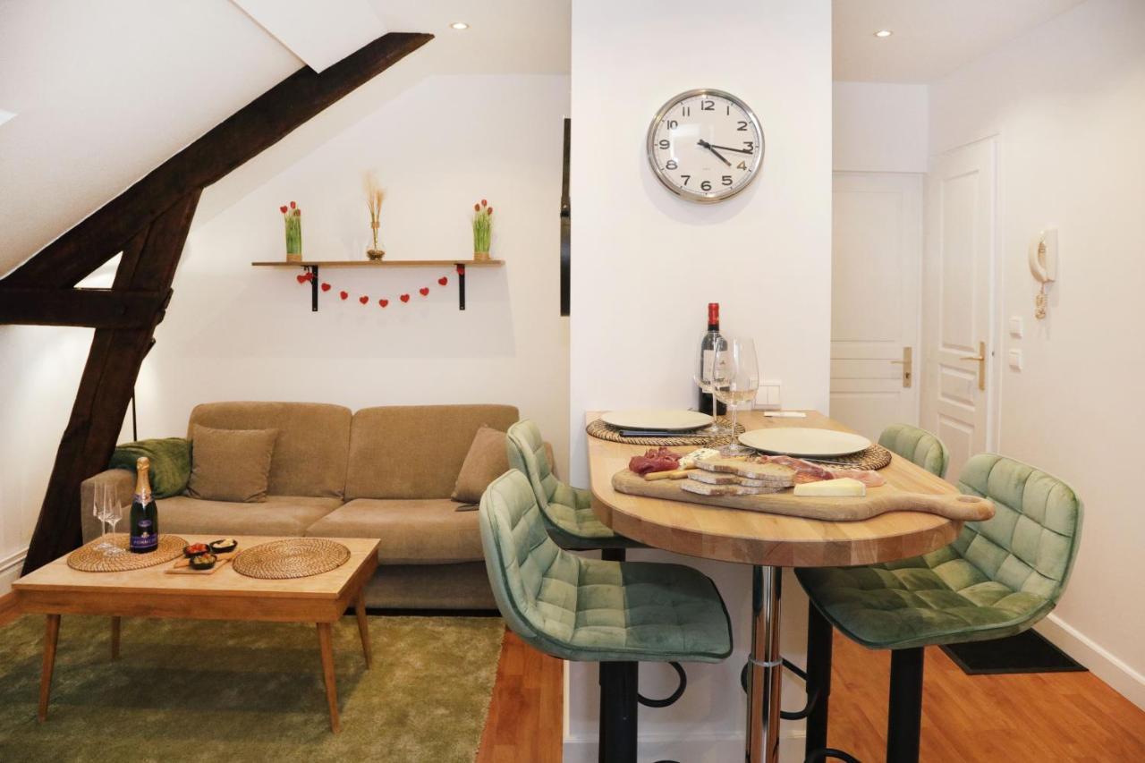Rooftop - Cosy Flat Centre Senlis Senlis  Bagian luar foto